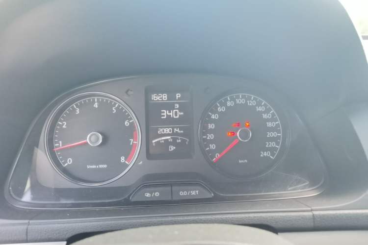 Used Volkswagen Lavida 2013 Revised Classic 1.6L Automatic Fashion Edition Instrument Cluster