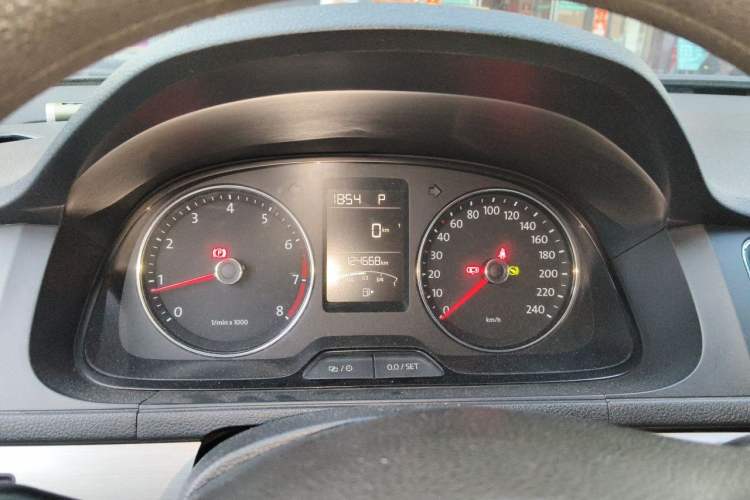 Used Volkswagen Lavida 2013 1.4TSI DSG Comfort Edition Instrument Cluster