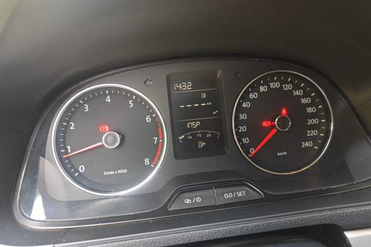 Used Volkswagen Lavida 2013 Revised Version 1.4 TSI Manual Comfort Edition Instrument Cluster