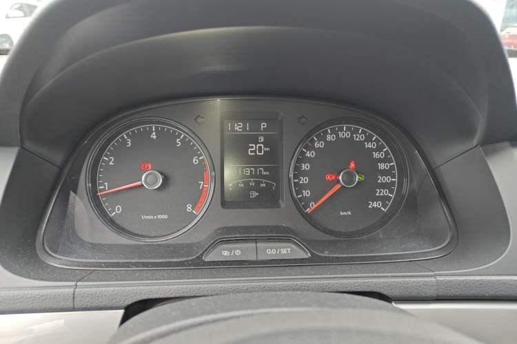 Used Volkswagen Lavida 2013 Revised Classic 1.6L Automatic Fashion Edition Instrument Cluster