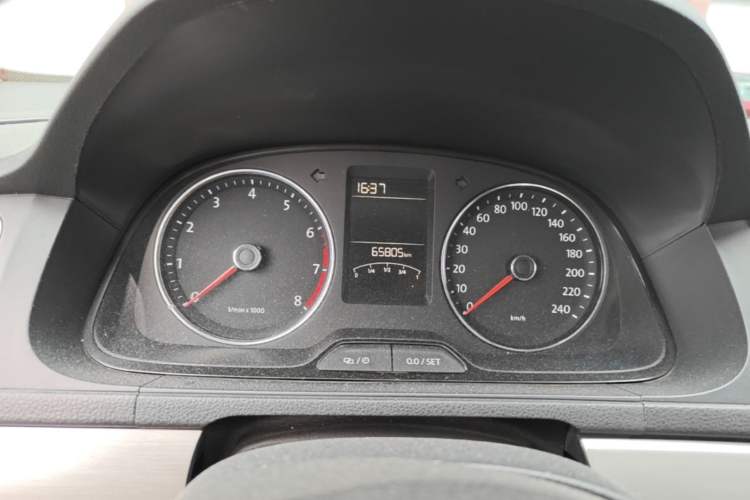 Used Volkswagen Lavida 2013 Restyled Classic 1.6L Manual Comfort Edition Instrument Cluster