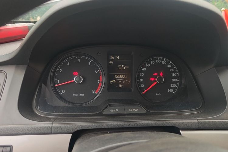Used Volkswagen Lavida 2013 Revised Classic 1.6L Manual Fashion Edition Instrument Cluster