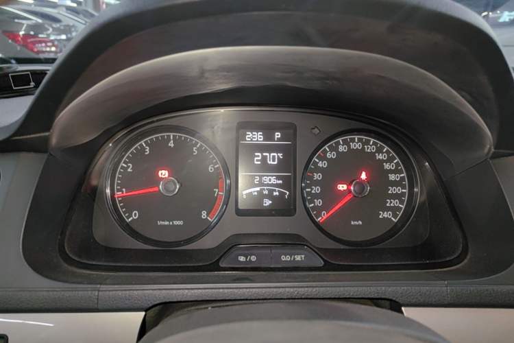 Used Volkswagen Lavida 2013 Revised Classic 1.6L Automatic Fashion Edition Instrument Cluster