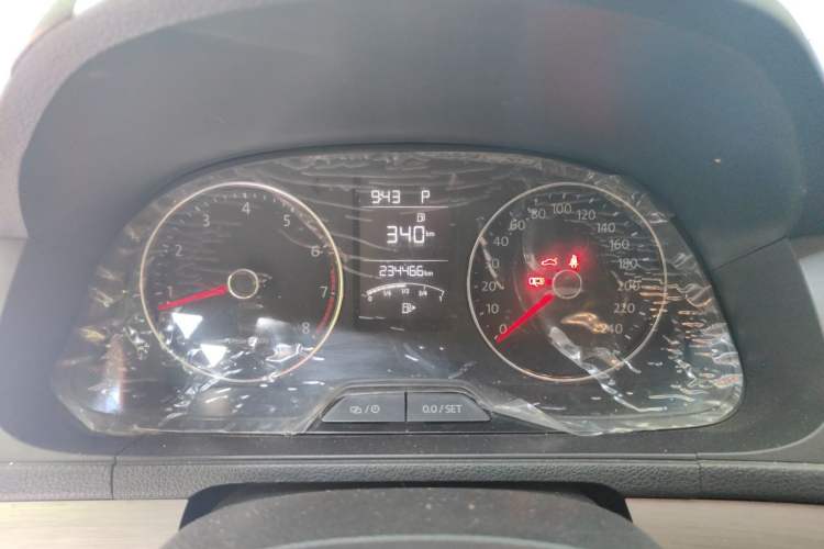 Used Volkswagen Lavida 2013 Restyled Classic 1.6L Automatic Comfort Edition Instrument Cluster
