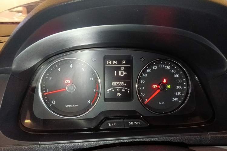 Used Volkswagen Lavida 2013 Restyled Classic 1.6L Automatic Comfort Edition Instrument Cluster