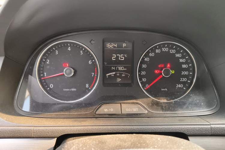 Used Volkswagen Lavida 2013 Revised Version 1.4 TSI DSG Comfort Edition Instrument Cluster