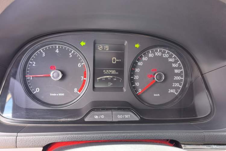 Used Volkswagen Lavida 2013 Revised Classic 1.6L Manual Fashion Edition Instrument Cluster