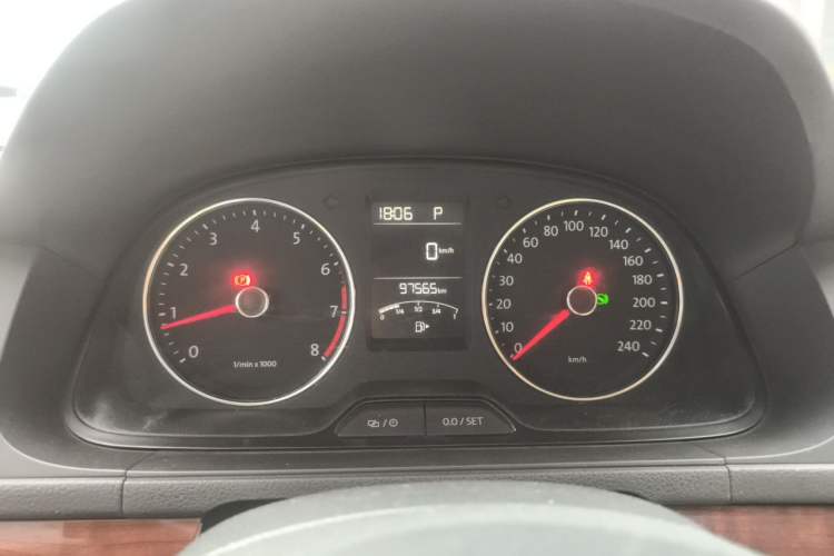 Used Volkswagen Lavida 2013 Restyled Classic 1.6L Automatic Comfort Edition Instrument Cluster