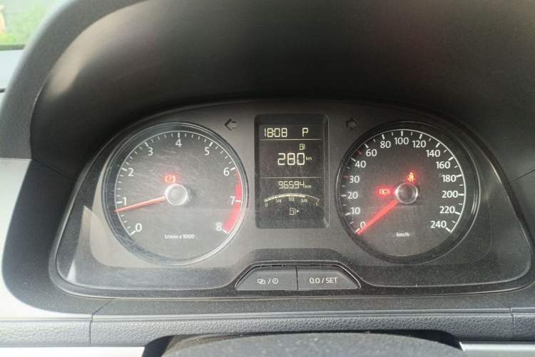 Used Volkswagen Lavida 2013 Revised Classic 1.6L Automatic Fashion Edition Instrument Cluster