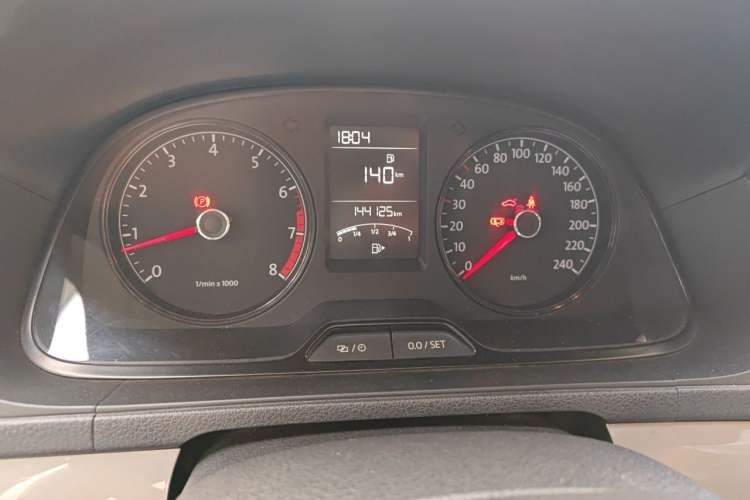 Used Volkswagen Lavida 2013 Revised Classic 1.6L Manual Fashion Edition Instrument Cluster