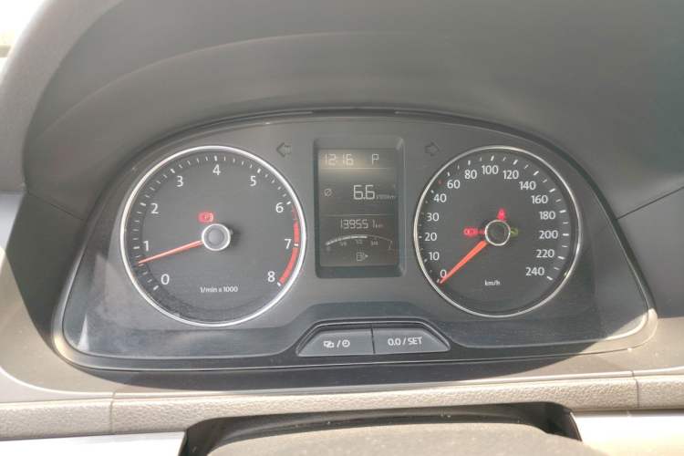 Used Volkswagen Lavida 2013 Revised Version 1.4 TSI DSG Comfort Edition Instrument Cluster