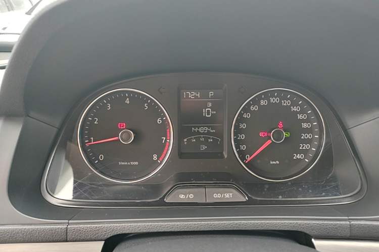 Used Volkswagen Lavida 2013 Restyled Classic 1.6L Automatic Comfort Edition Instrument Cluster