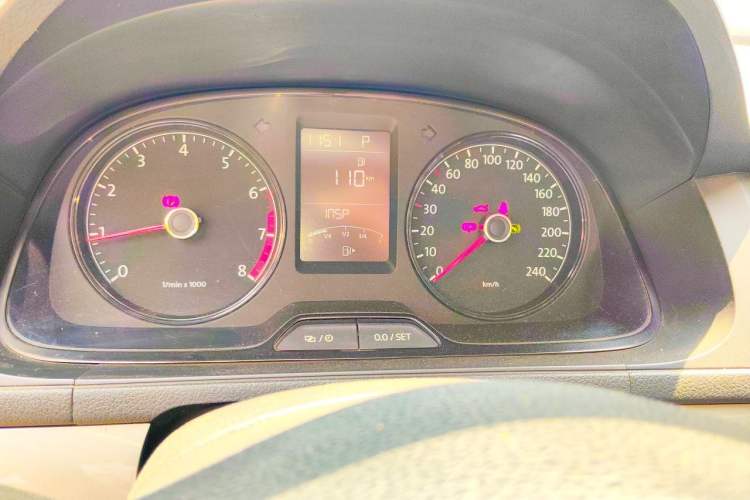 Used Volkswagen Lavida 2013 Revised Classic 1.6L Automatic Fashion Edition Instrument Cluster