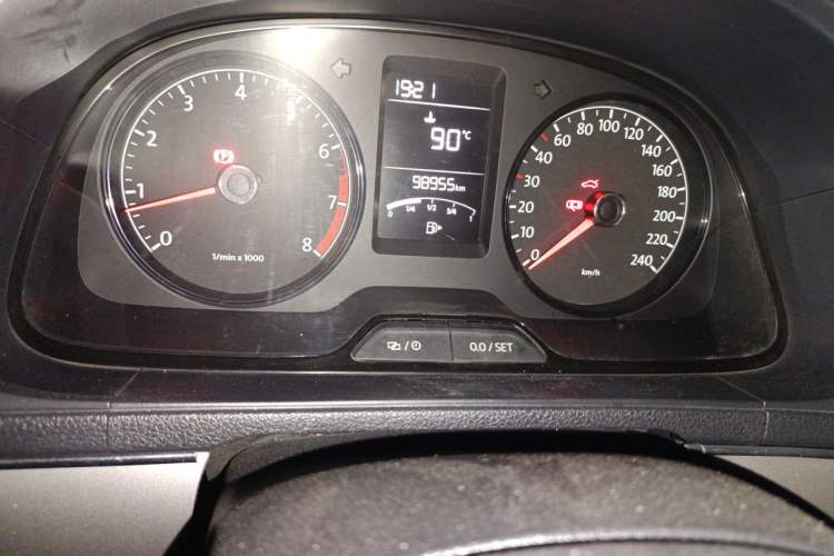 Used Volkswagen Lavida 2013 Revised Classic 1.6L Manual Fashion Edition Instrument Cluster
