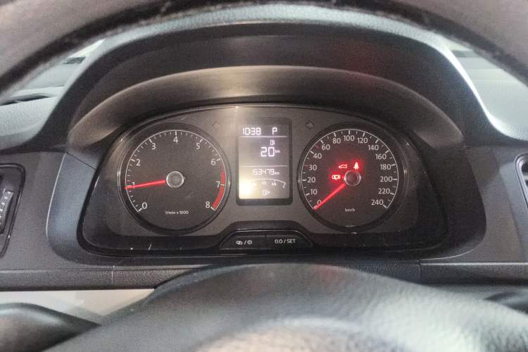 Used Volkswagen Lavida 2013 Revised Classic 1.6L Automatic Fashion Edition Instrument Cluster