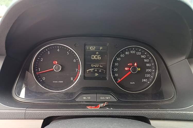 Used Volkswagen Lavida 2013 Restyled Classic 1.6L Automatic Comfort Edition Instrument Cluster