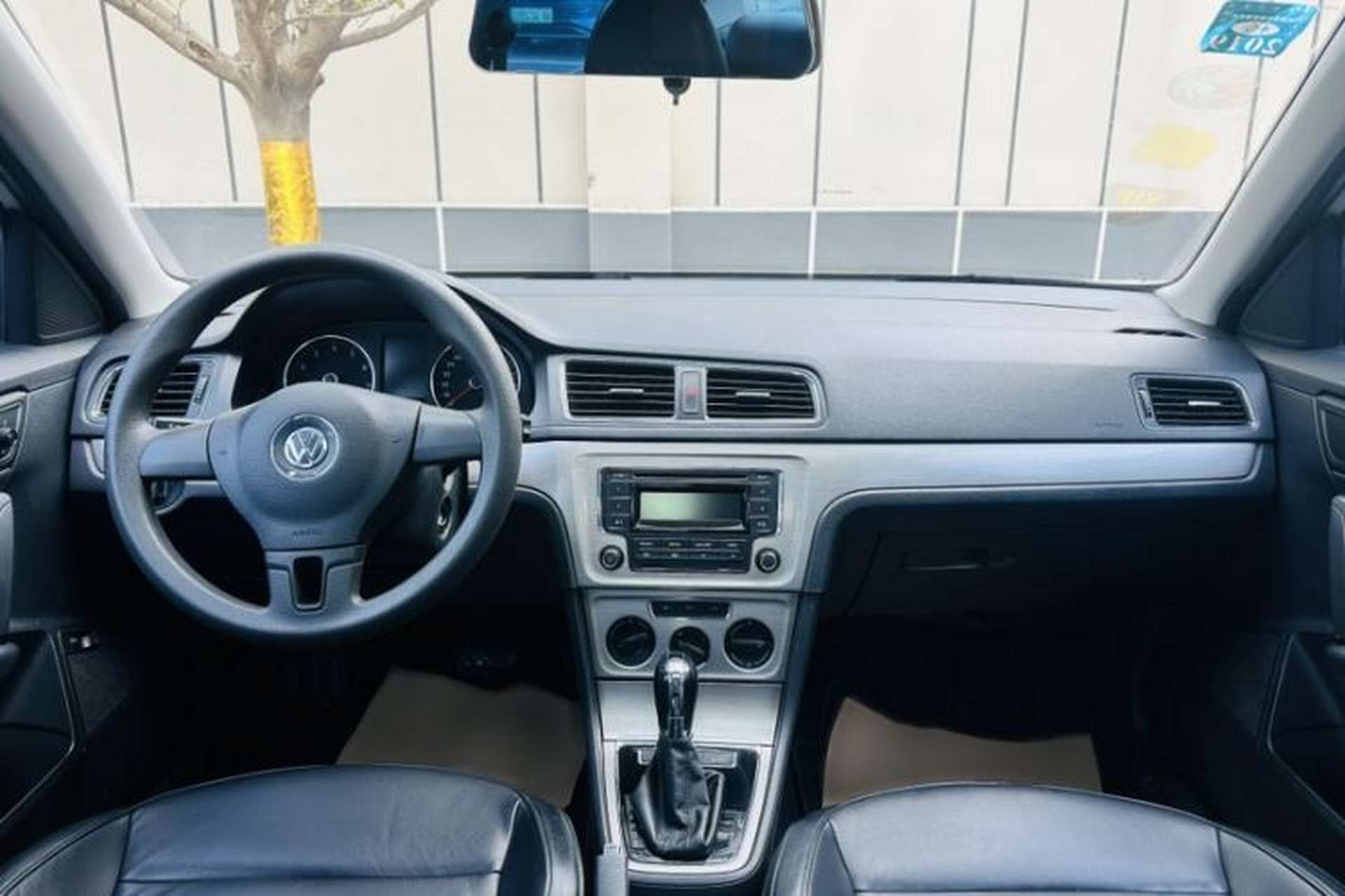 Used Volkswagen Lavida 2013 Restyled Classic 1.6L Automatic Comfort Edition Interior 2