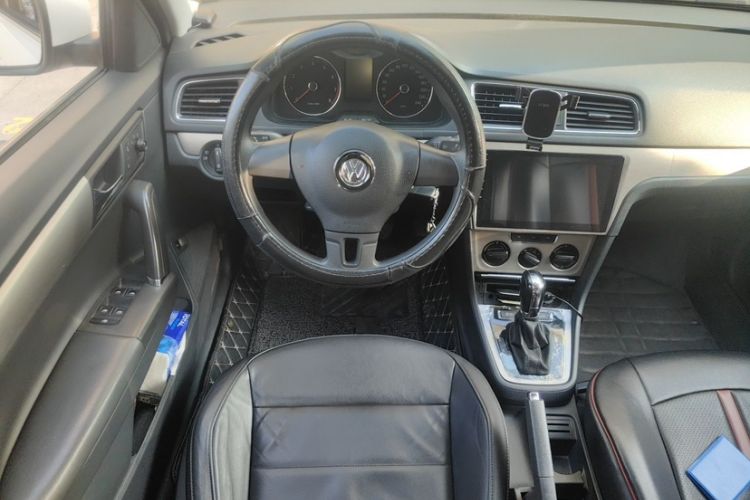 Used Volkswagen Lavida 2013 Restyled Classic 1.6L Automatic Comfort Edition Interior 3