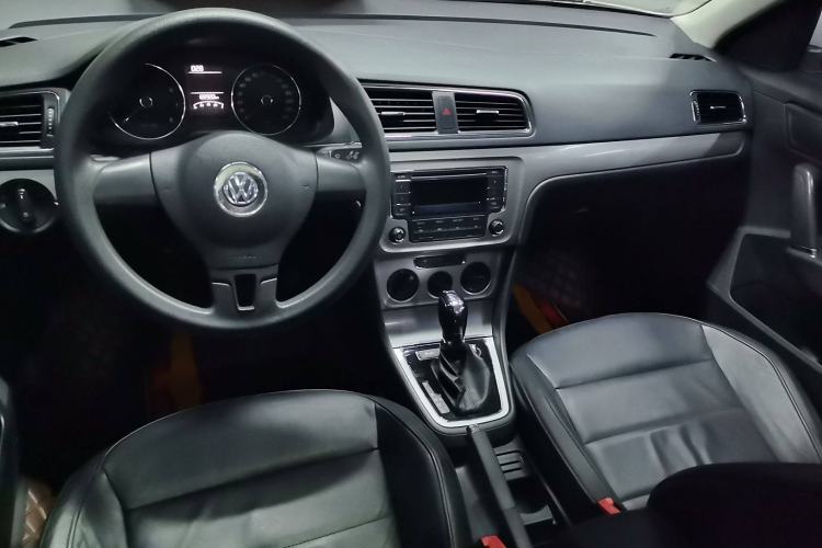 Used Volkswagen Lavida 2013 Revised Version 1.4 TSI DSG Comfort Edition Interior 3