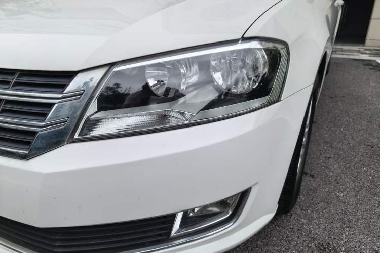 Used Volkswagen Lavida 2013 Restyled Classic 1.6L Automatic Comfort Edition Left Front Headlight