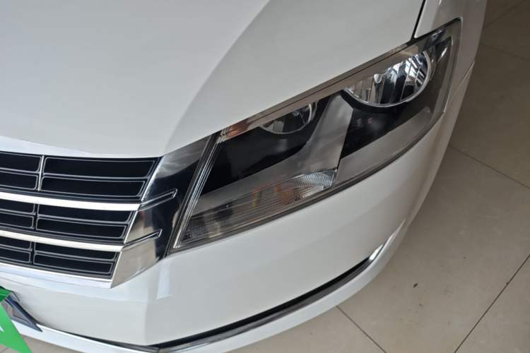 Used Volkswagen Lavida 2013 Restyled Classic 1.6L Automatic Comfort Edition Left Front Headlight