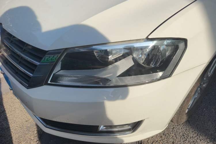 Used Volkswagen Lavida 2013 Restyled Classic 1.6L Manual Comfort Edition Left Front Headlight