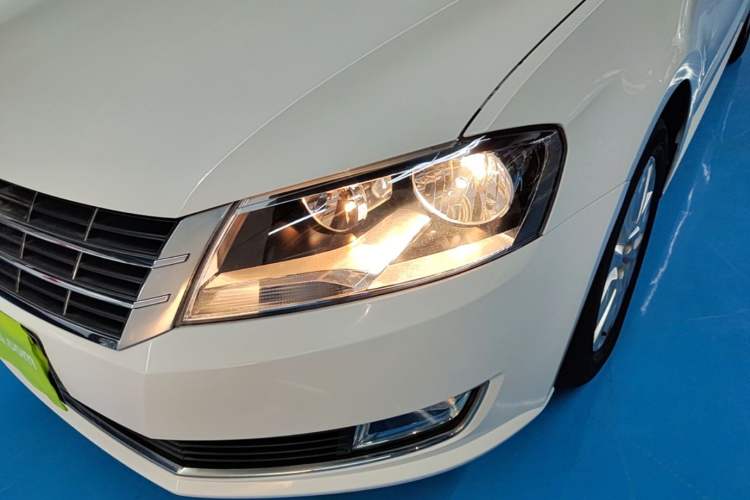 Used Volkswagen Lavida 2013 Restyled Classic 1.6L Automatic Comfort Edition Left Front Headlight