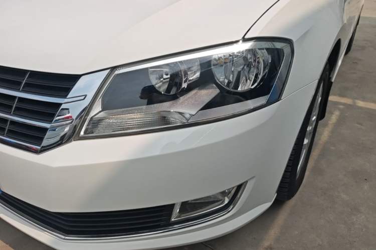 Used Volkswagen Lavida 2013 Revised Version 1.4 TSI DSG Comfort Edition Left Front Headlight