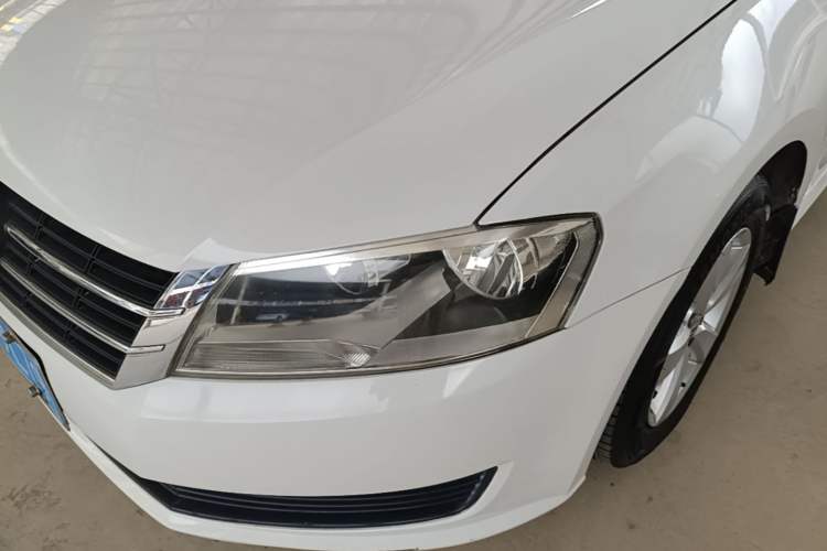 Used Volkswagen Lavida 2013 Revised Classic 1.6L Manual Fashion Edition Left Front Headlight