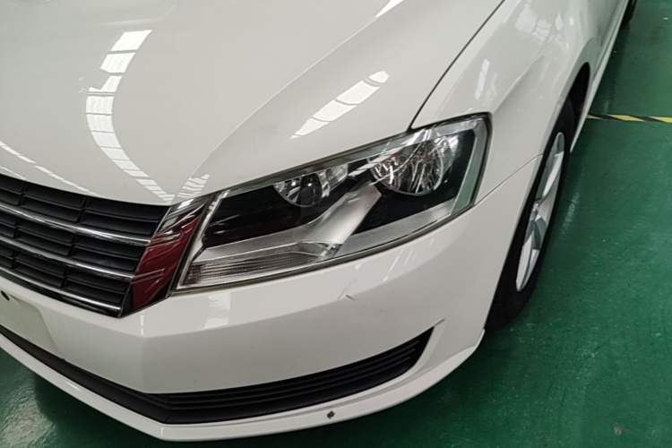 Used Volkswagen Lavida 2013 Revised Classic 1.6L Automatic Fashion Edition Left Front Headlight