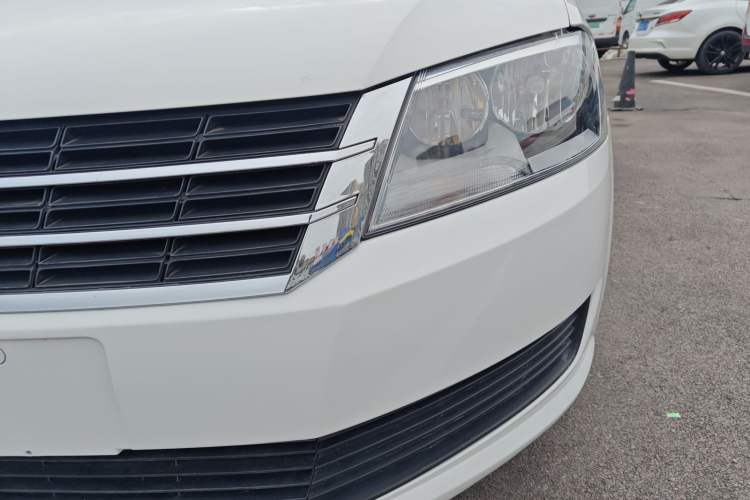 Used Volkswagen Lavida 2013 Revised Classic 1.6L Automatic Fashion Edition Left Front Headlight