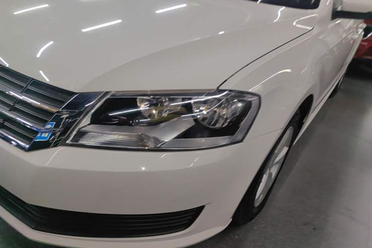 Used Volkswagen Lavida 2013 Revised Classic 1.6L Automatic Fashion Edition Left Front Headlight