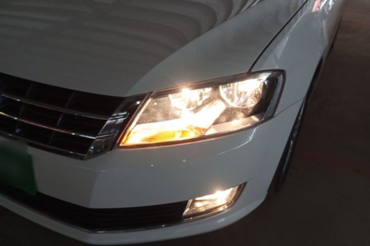 Used Volkswagen Lavida 2013 Restyled Classic 1.6L Manual Comfort Edition Left Front Headlight