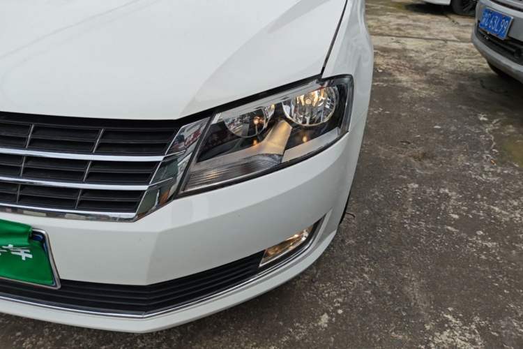 Used Volkswagen Lavida 2013 Restyled Classic 1.6L Automatic Comfort Edition Left Front Headlight