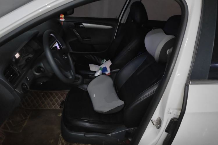 Used Volkswagen Lavida 2013 Revised Classic 1.6L Automatic Fashion Edition Left Front Seat