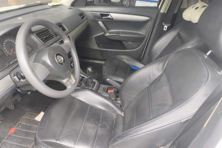 Used Volkswagen Lavida 2013 1.4TSI Manual Comfort Edition Left Front Seat
