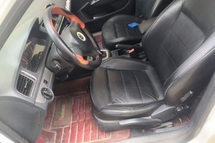Used Volkswagen Lavida 2013 1.6L Automatic Comfort Edition Left Front Seat