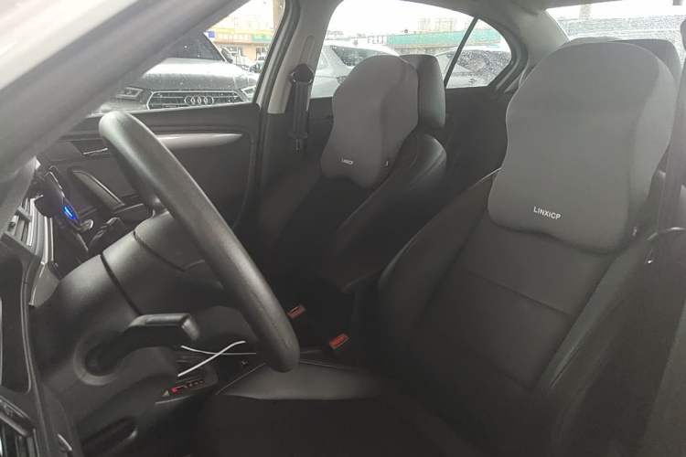 Used Volkswagen Lavida 2013 Revised Classic 1.6L Automatic Fashion Edition Left Front Seat
