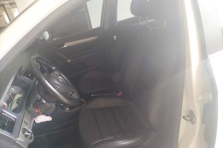 Used Volkswagen Lavida 2013 Revised Version 1.4 TSI DSG Luxury Edition Left Front Seat