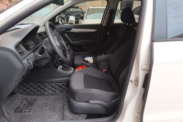 Used Volkswagen Lavida 2013 Revised Classic 1.6L Automatic Fashion Edition Left Front Seat