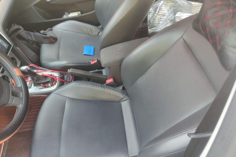 Used Volkswagen Lavida 2013 Revised Classic 1.6L Automatic Fashion Edition Left Front Seat