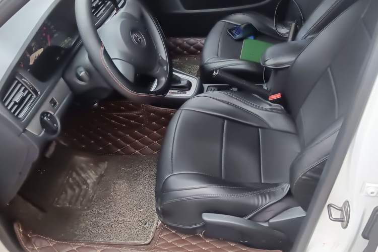 Used Volkswagen Lavida 2013 Revised Classic 1.6L Automatic Fashion Edition Left Front Seat