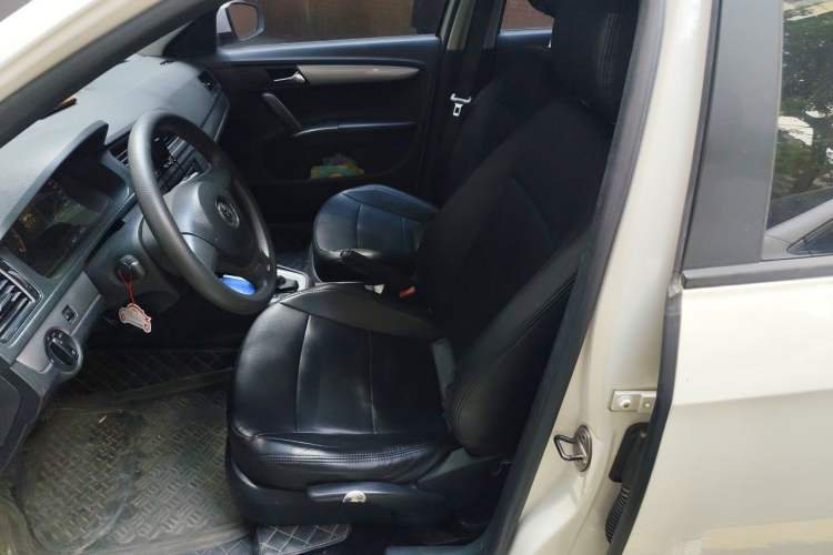Used Volkswagen Lavida 2013 Revised Classic 1.6L Automatic Fashion Edition Left Front Seat