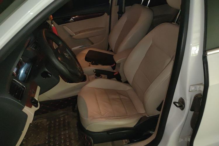 Used Volkswagen Lavida 2013 1.4TSI DSG Comfort Edition Left Front Seat