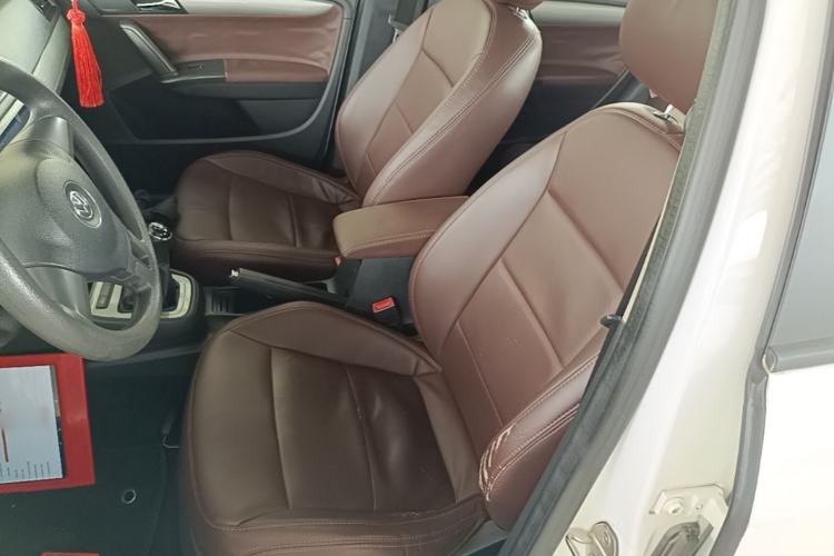 Used Volkswagen Lavida 2013 Revised Classic 1.6L Manual Fashion Edition Left Front Seat