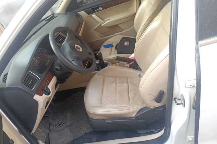 Used Volkswagen Lavida 2013 1.6L Manual Comfort Edition Left Front Seat