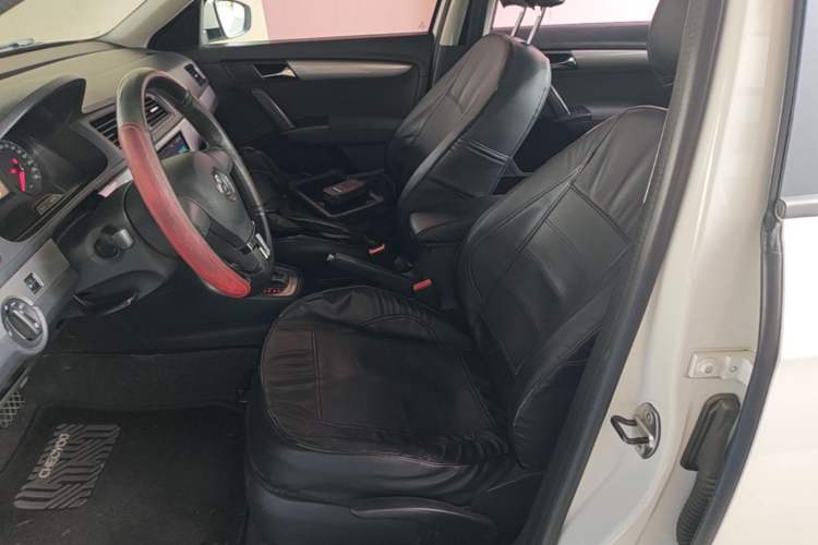 Used Volkswagen Lavida 2013 Revised Classic 1.6L Automatic Fashion Edition Left Front Seat