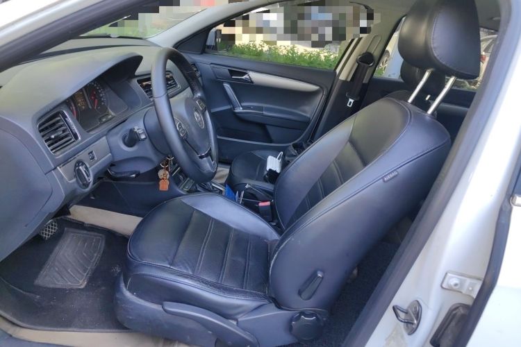 Used Volkswagen Lavida 2013 Revised Version 1.6L Automatic Luxury Edition Left Front Seat