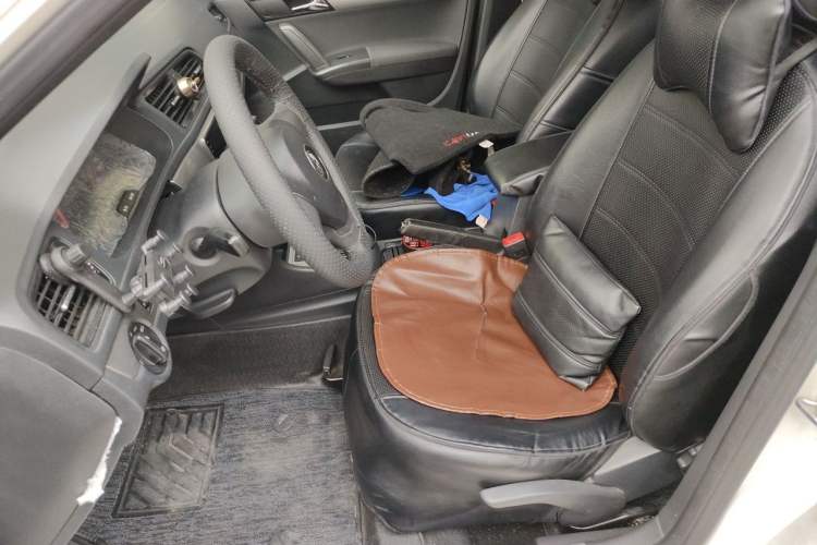 Used Volkswagen Lavida 2013 Revised Classic 1.6L Automatic Fashion Edition Left Front Seat