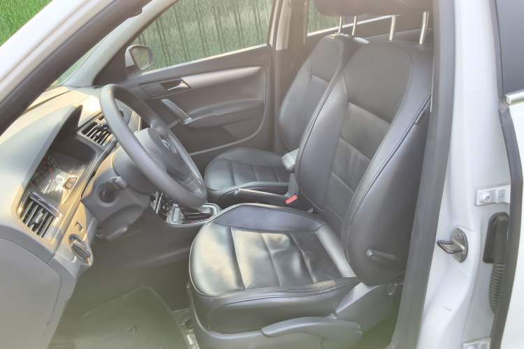 Used Volkswagen Lavida 2013 Revised Version 1.4 TSI DSG Comfort Edition Left Front Seat